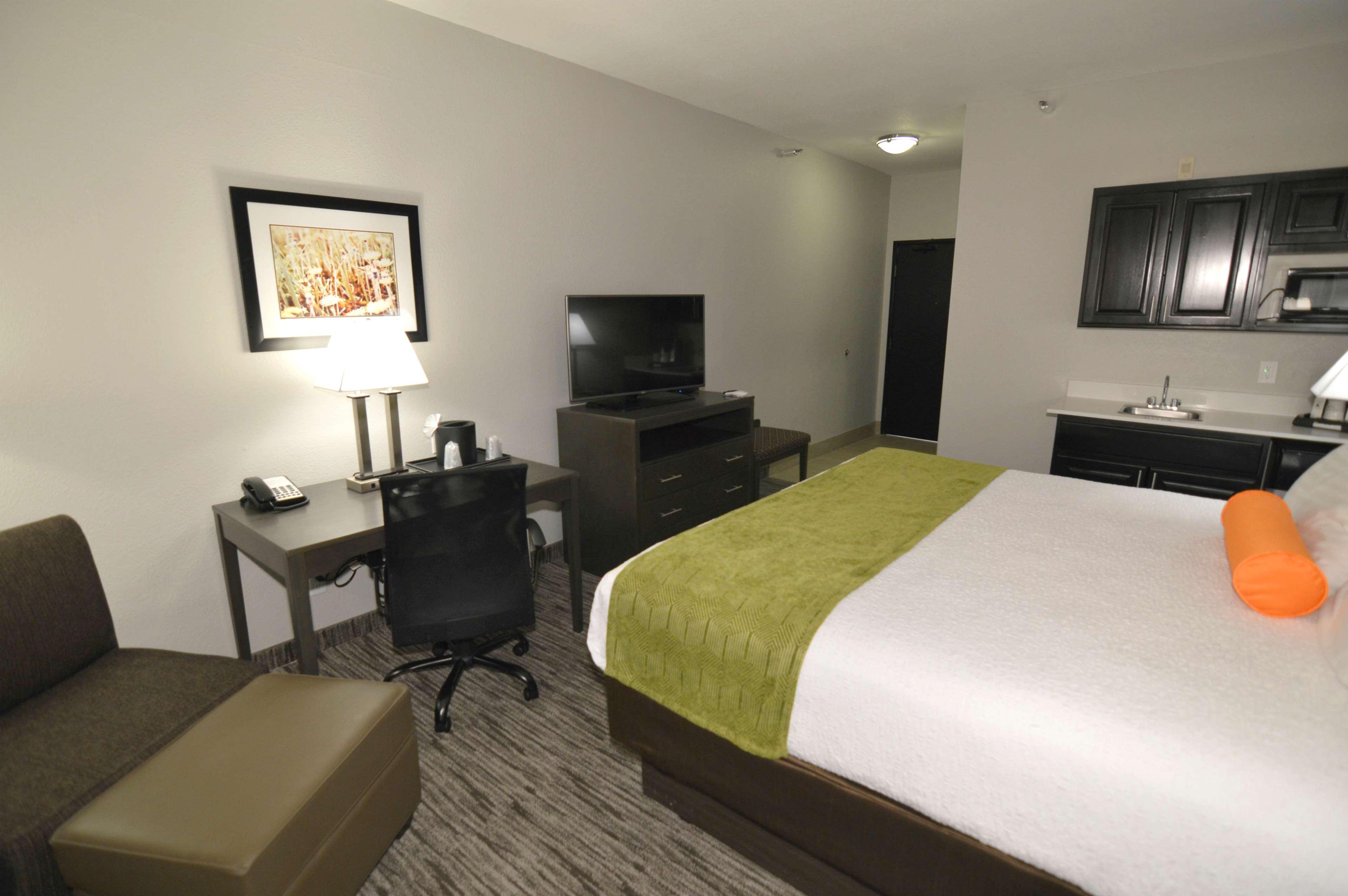 Best Western Plus Liberal Hotel & Suites Ngoại thất bức ảnh