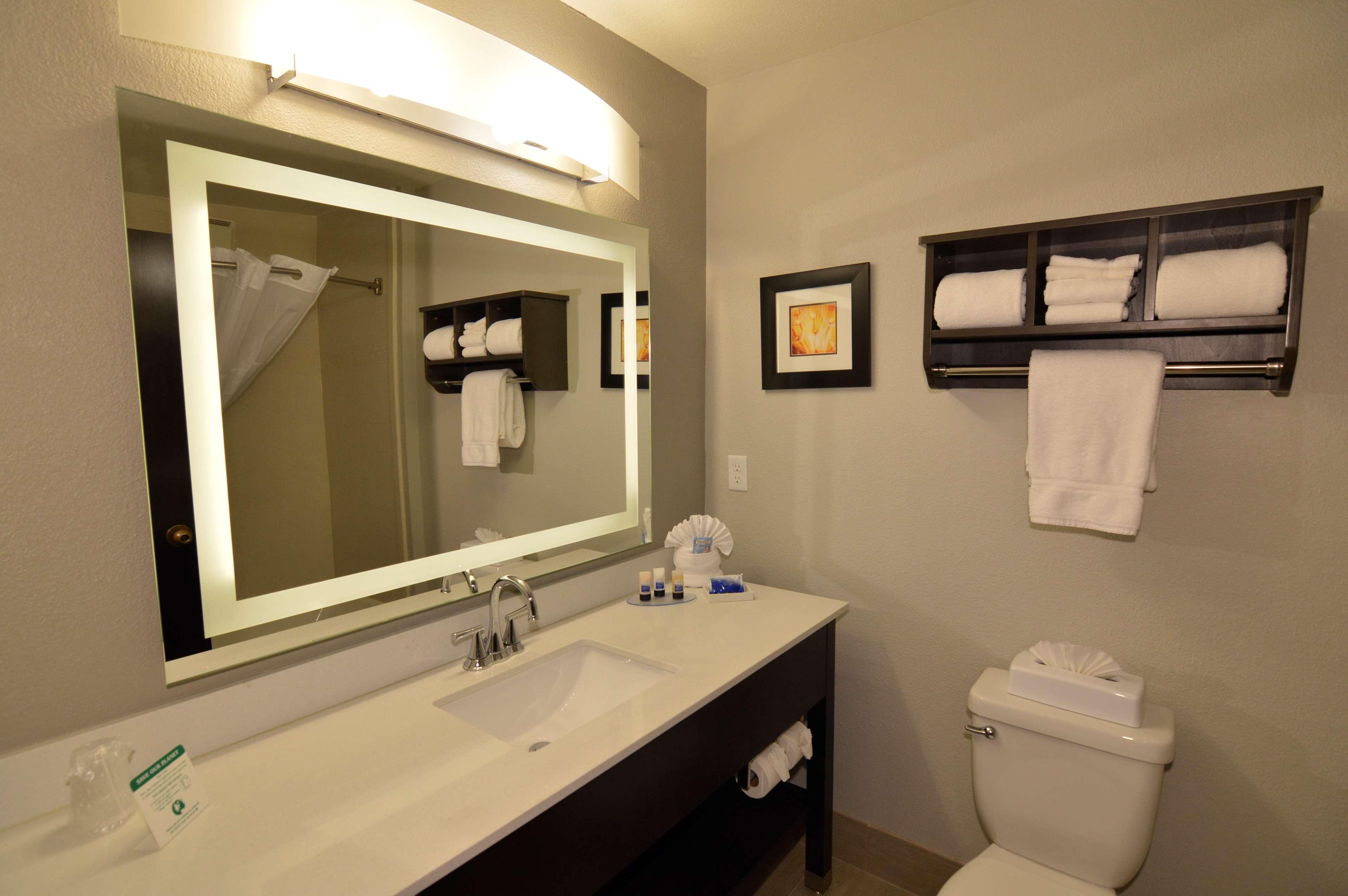 Best Western Plus Liberal Hotel & Suites Ngoại thất bức ảnh
