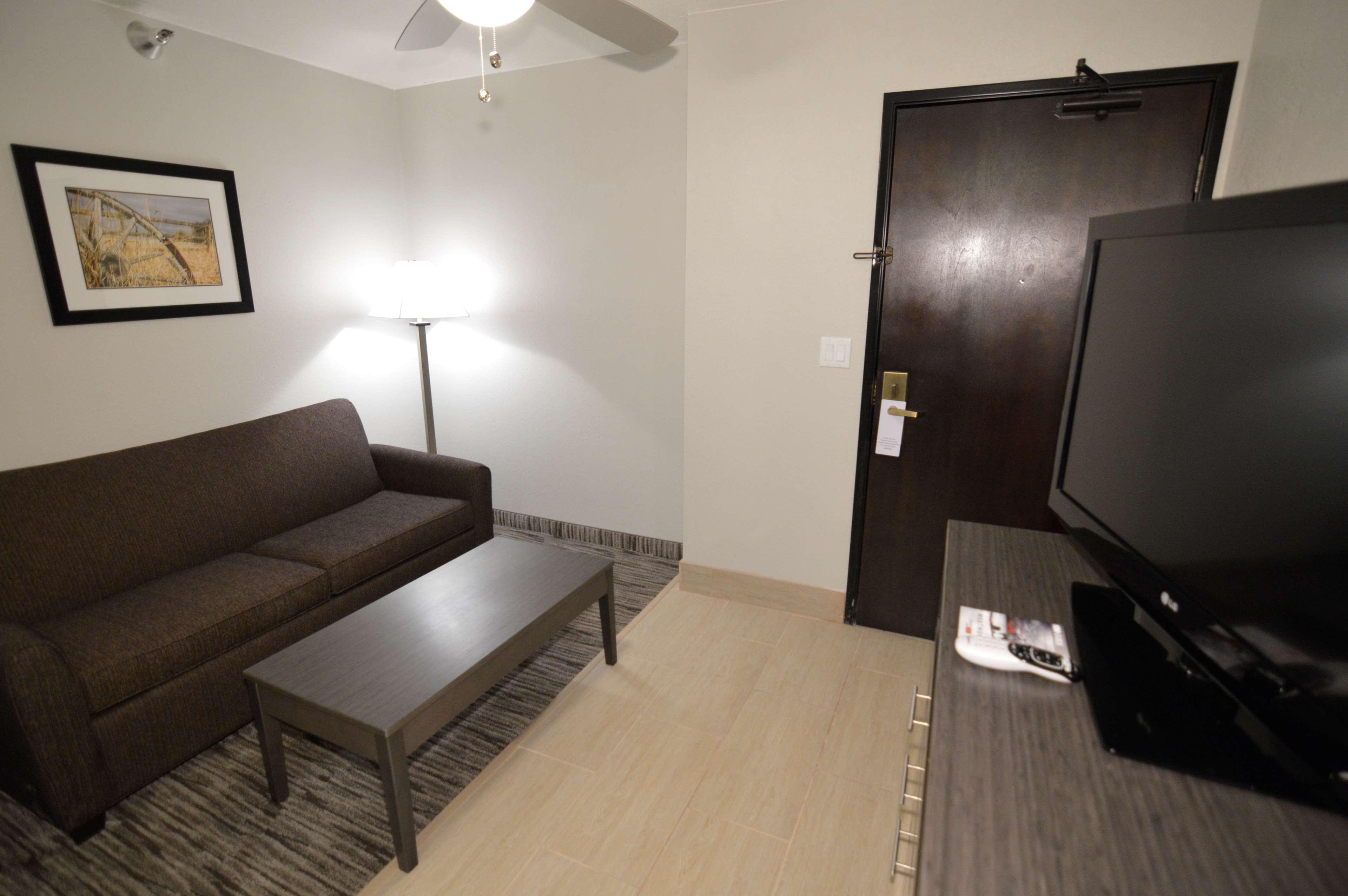 Best Western Plus Liberal Hotel & Suites Ngoại thất bức ảnh