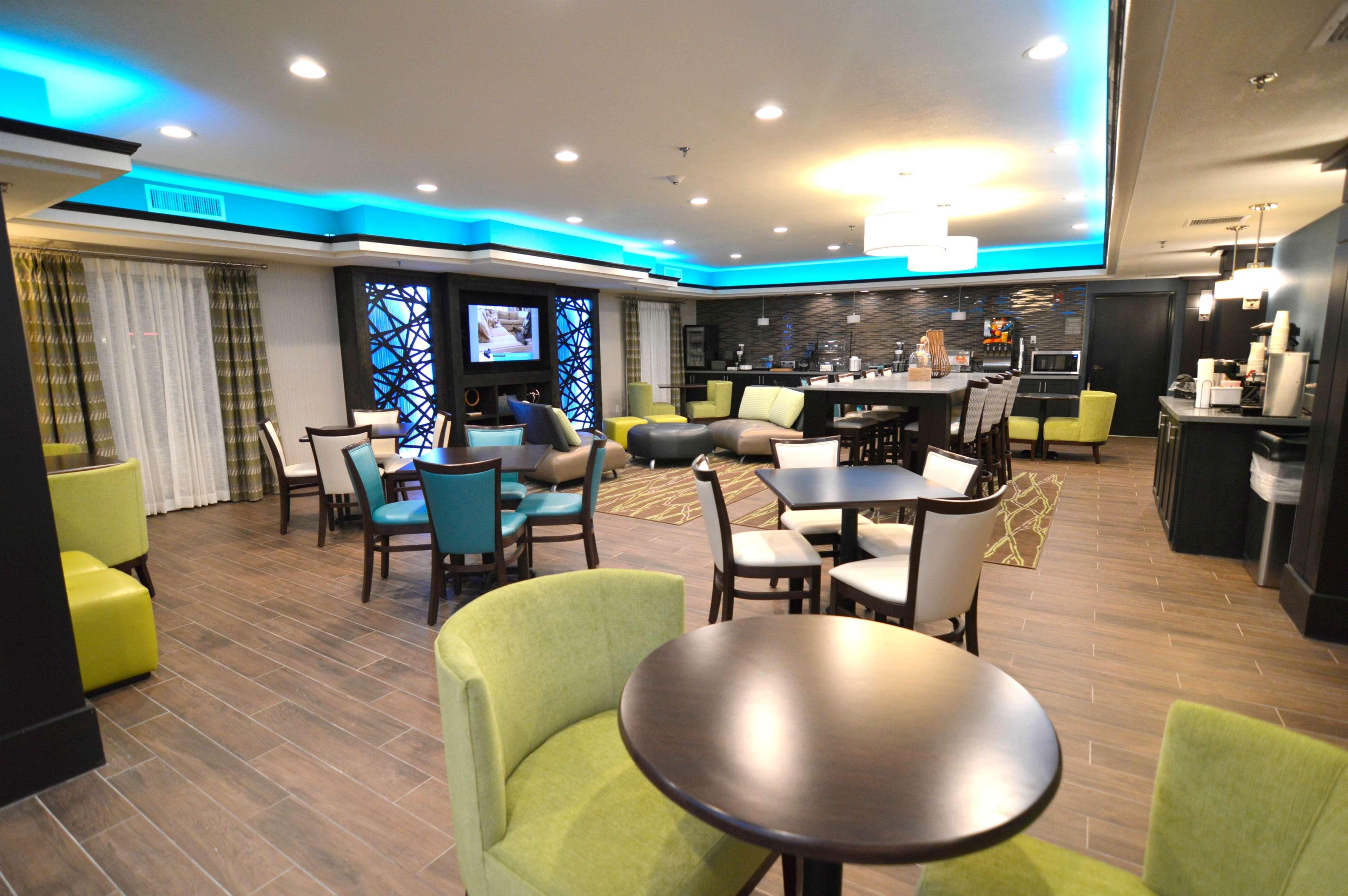 Best Western Plus Liberal Hotel & Suites Ngoại thất bức ảnh