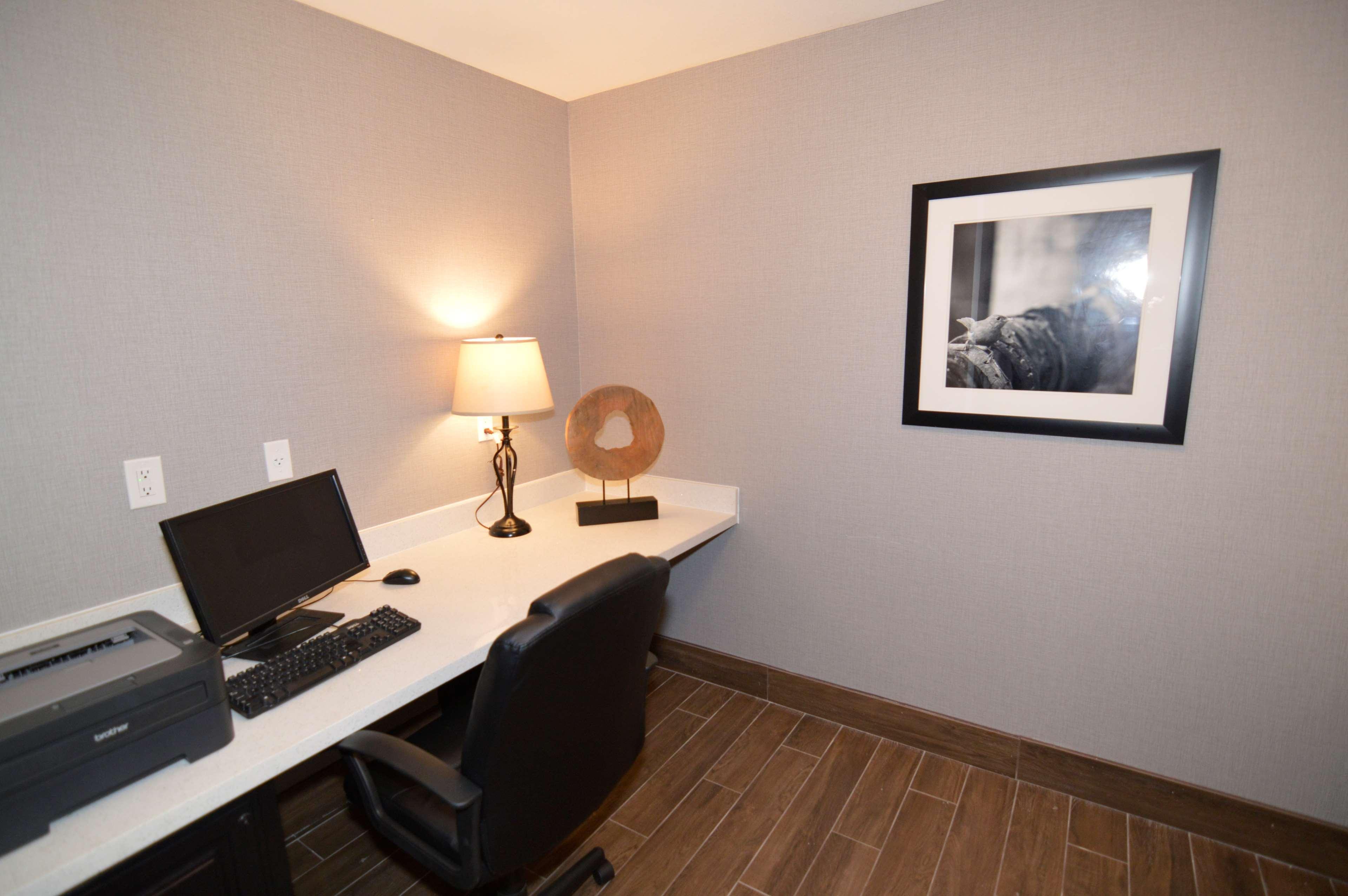 Best Western Plus Liberal Hotel & Suites Ngoại thất bức ảnh