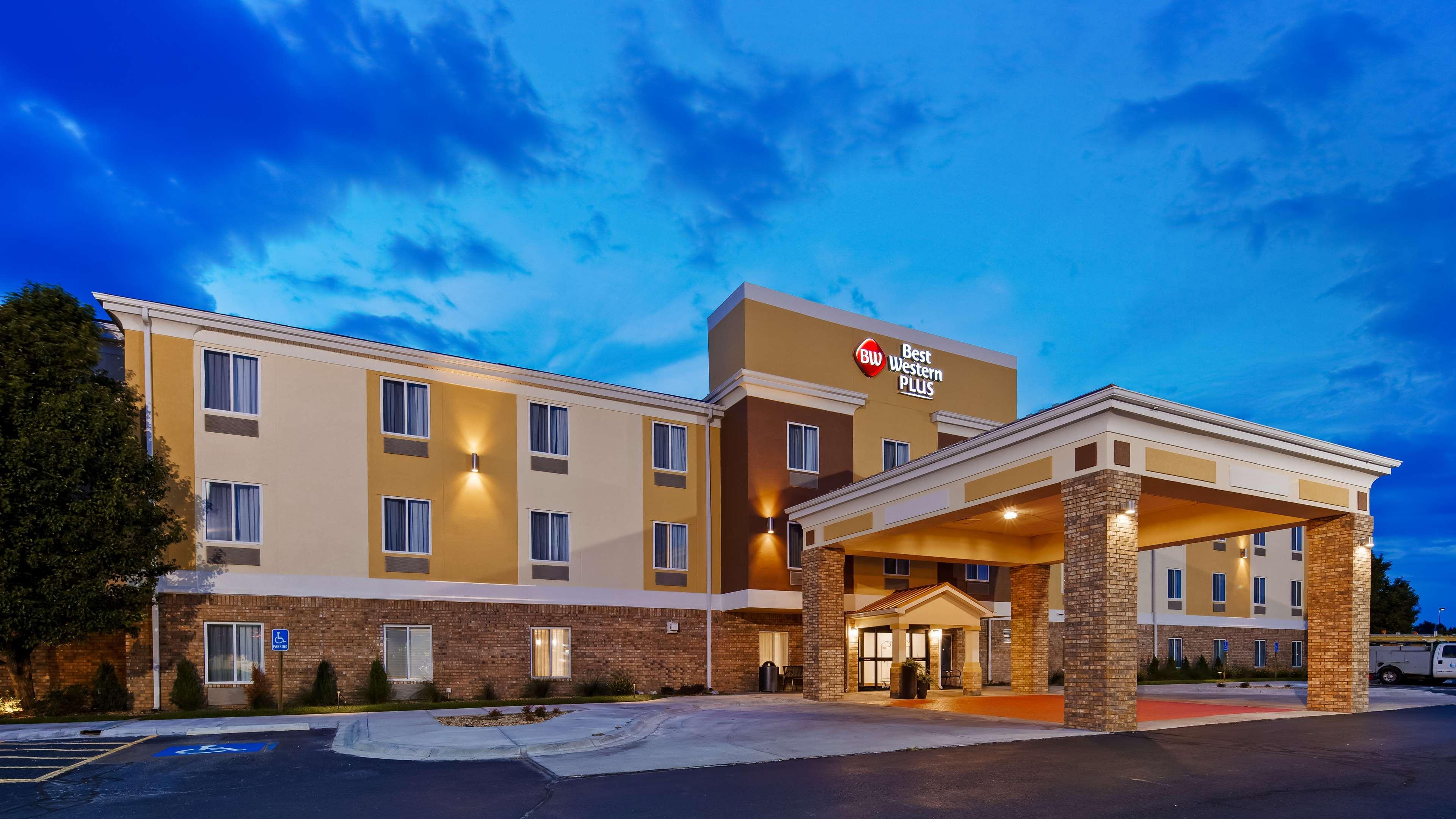 Best Western Plus Liberal Hotel & Suites Ngoại thất bức ảnh